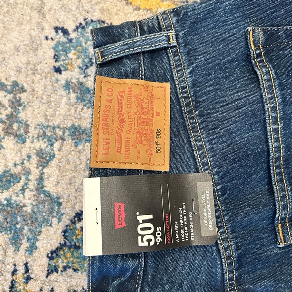 NWT Levi’s 501 90’s button fly jeans. Mid-rise, loose through the hip & thigh - Picture 4 of 7